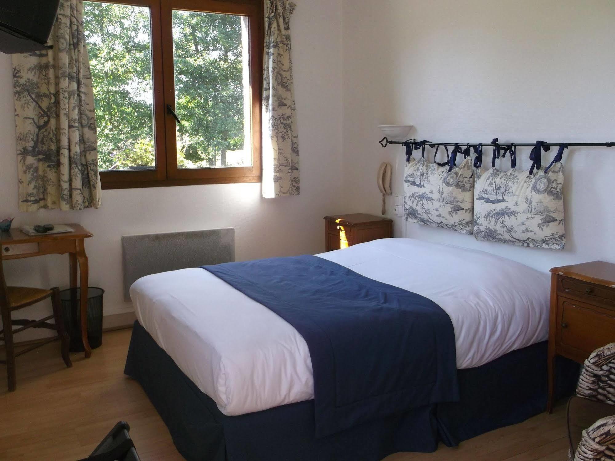 Logis Hotel Restaurant Auberge Saint Martin Surville  Dış mekan fotoğraf